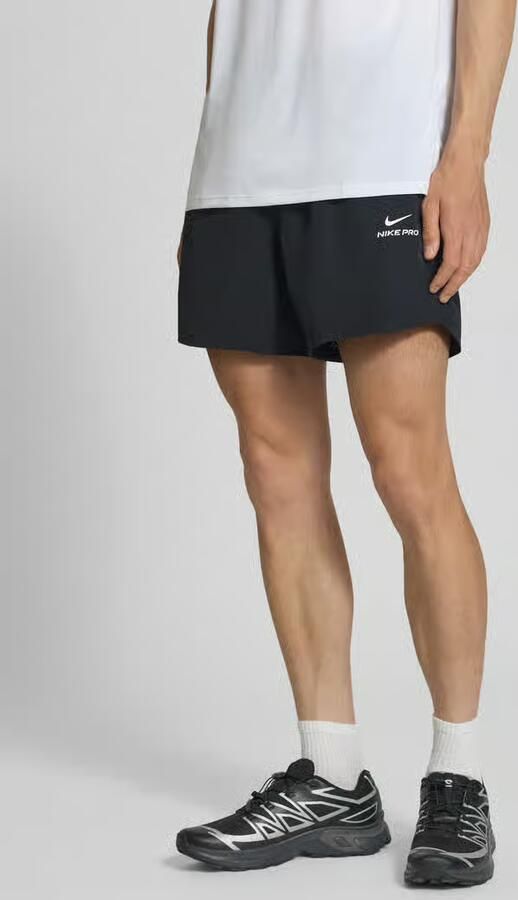 Nike Training Shorts met logo en elastische tailleband - Foto 4