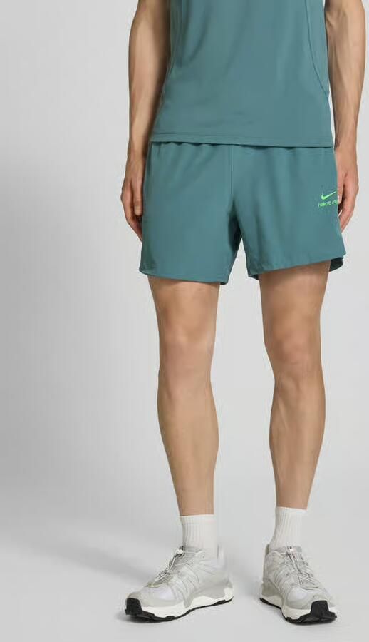 Nike Training Shorts met logo en elastische tailleband - Foto 4