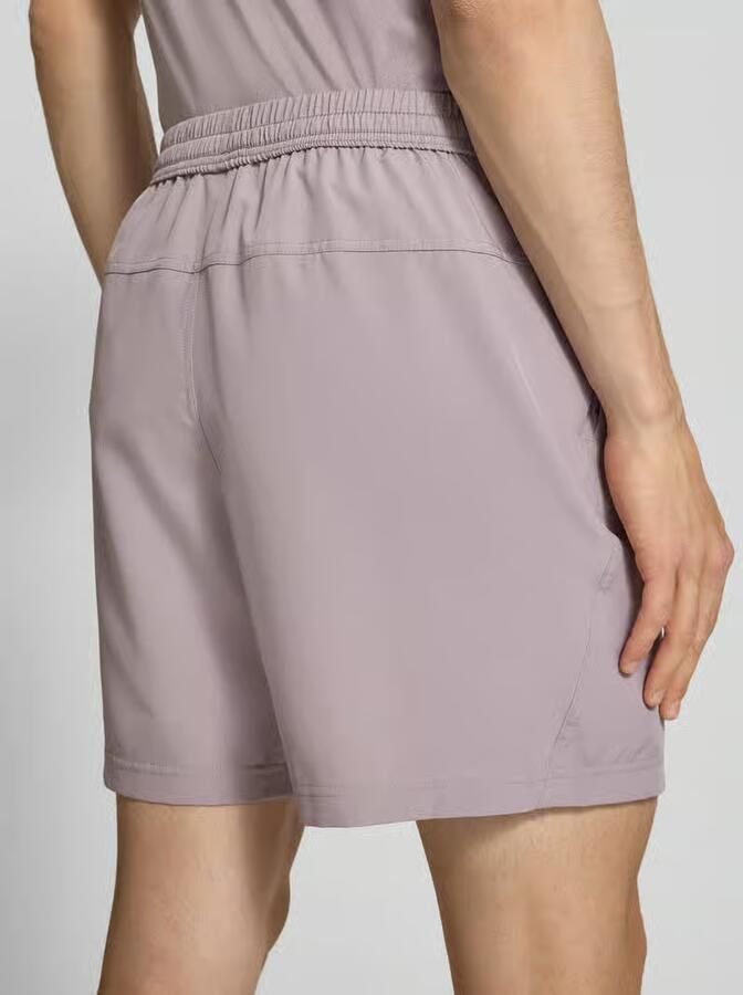 Nike Training Shorts met logoprint en steekzakken