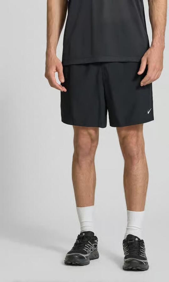 Nike Training Shorts met logoprint en steekzakken - Foto 3