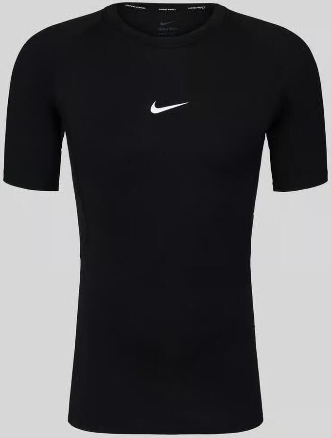 Nike Training Slim fit sport t-shirt met labelprint