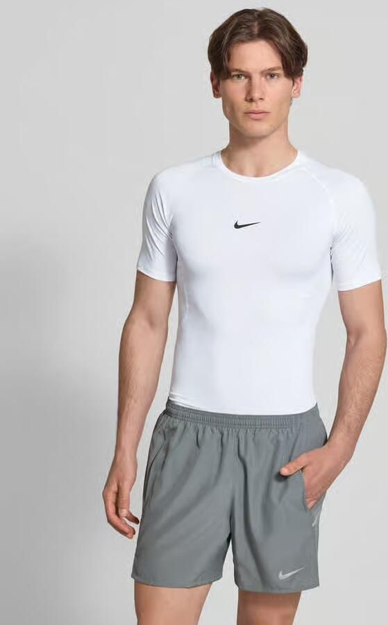 Nike Pro Dri-FIT strakke fitnesstop met korte mouwen voor heren Wit - Foto 9