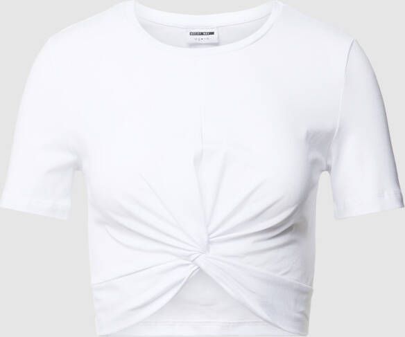 Noisy May Kort T-shirt met knoopdetail model 'TWIGGI'