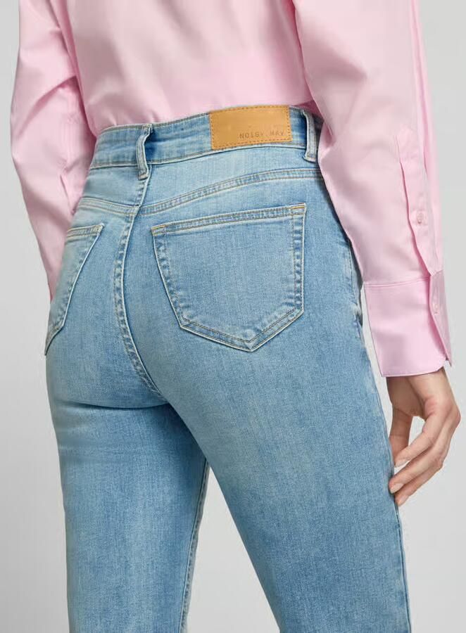 Noisy May Flared jeans met 5-pocketmodel model 'WENDIE'