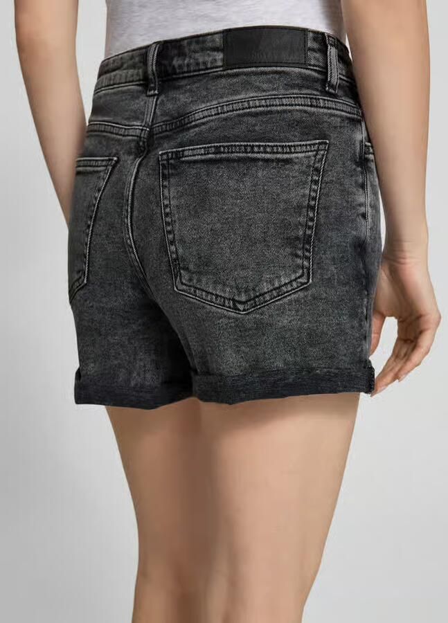 Noisy May Regular fit korte jeans in 5-pocketmodel model 'MONI'