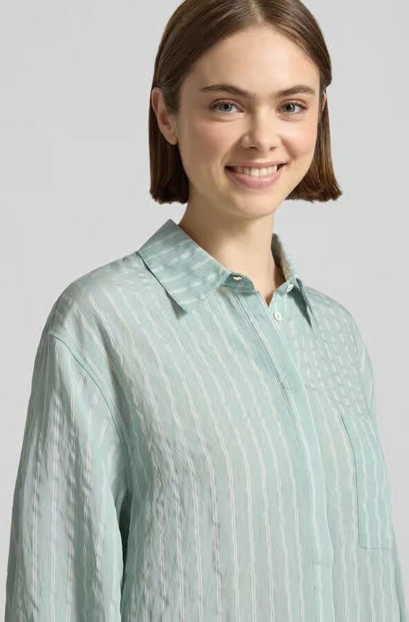 OH APRIL Blouse van viscosemix met borstzak model 'Selina'