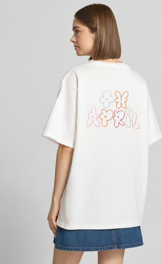 OH APRIL Oversized T-shirt met stitching aan de achterkant model 'Flower'