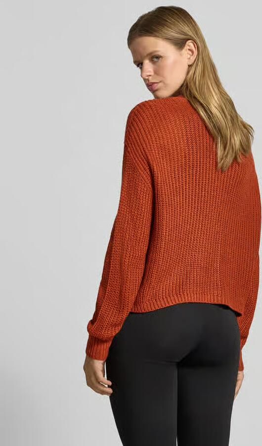 Only boxy fit gebreid jack met v-hals model 'CAROL'