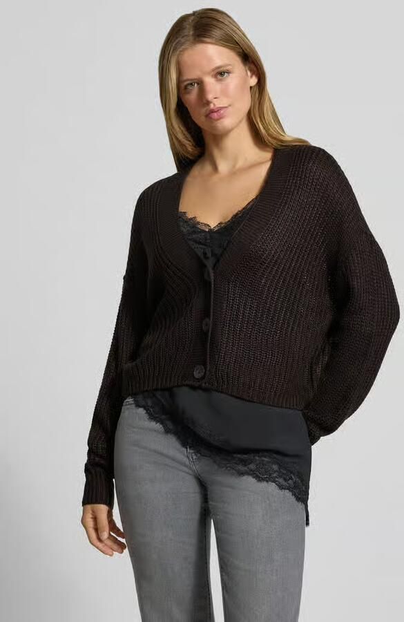 Only Regular fit gebreid jack met extra brede schouders model 'CAROL' - Foto 3