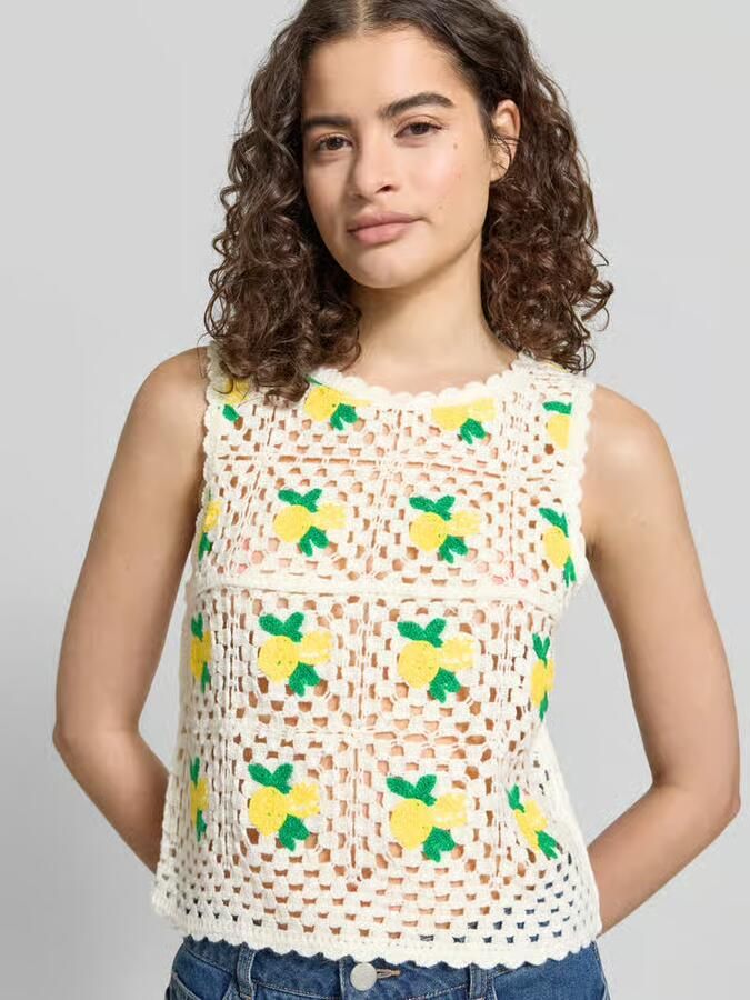 Only boxy fit knitwear-top met all-over motief model 'EMMA'