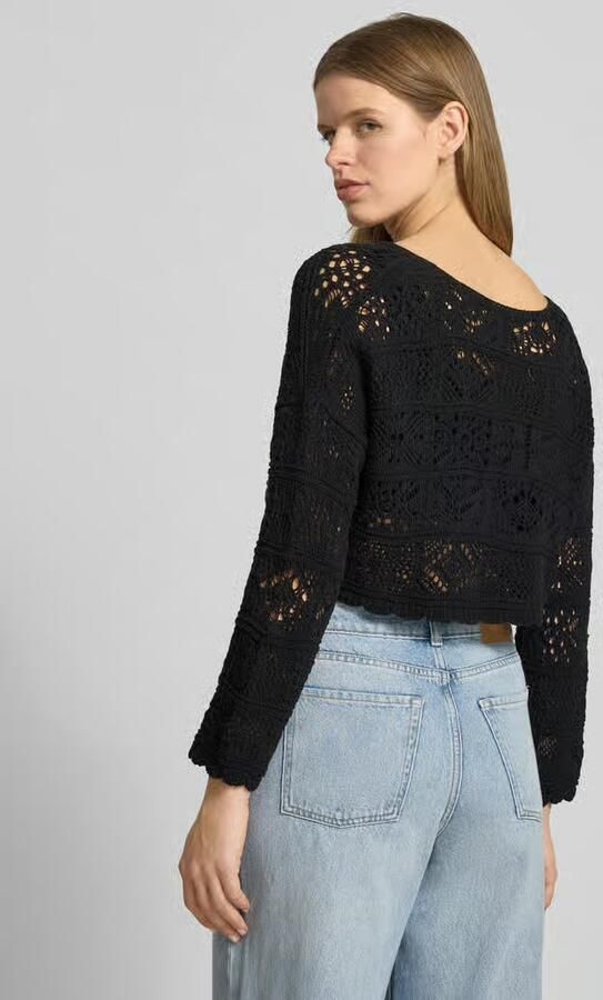 Only Kort gebreid jack met broderie anglaise model 'BEACH LIFE'