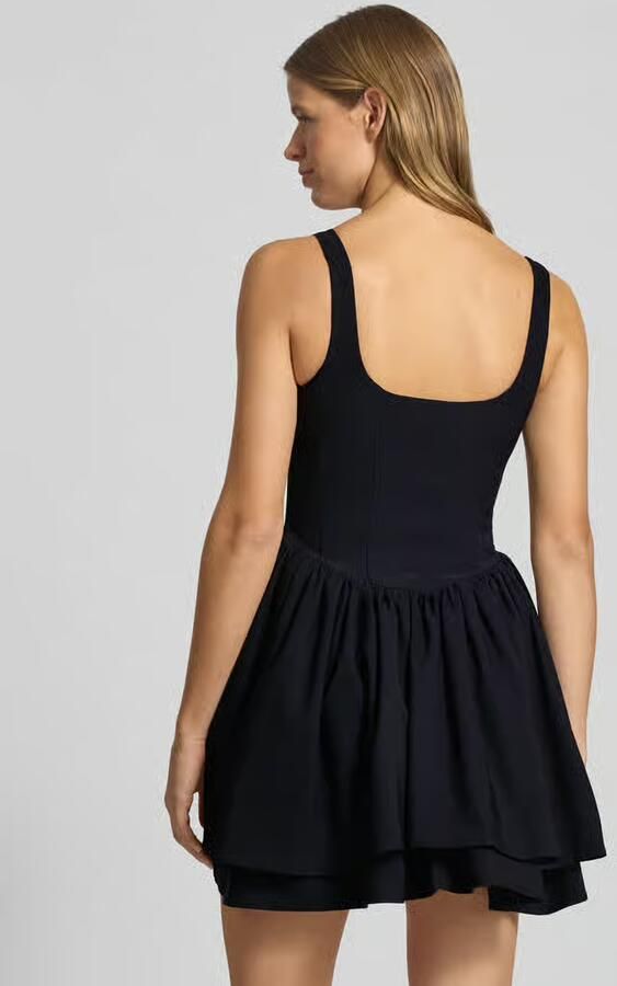Only Getailleerde mini-jurk met boothals model 'SOEMO'