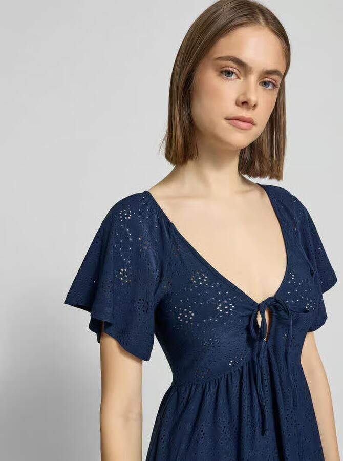 Only Getailleerde vrijetijdsjurk met etskanteffect model 'SMILLA'
