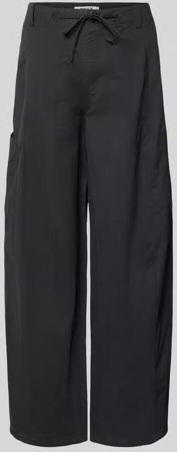 Only High waist barrel jeans met cargozakken