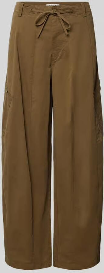 Only High waist barrel jeans met cargozakken