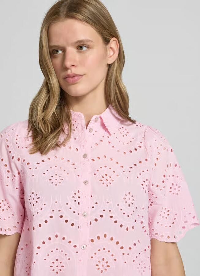 Only loose fit blouse met ajourwerk model 'VALAIS'