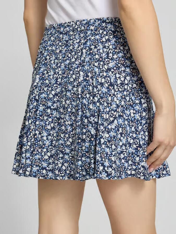 Only Minirok van viscose met elastische band model 'NALA LIFE'