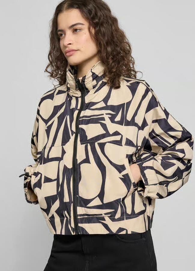 Only Oversized overhemdjack met all-over motief Model 'BETTY BATSLEEVE'