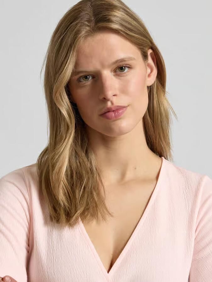 Only regular fit blouse in wikkellook model 'PELLY'