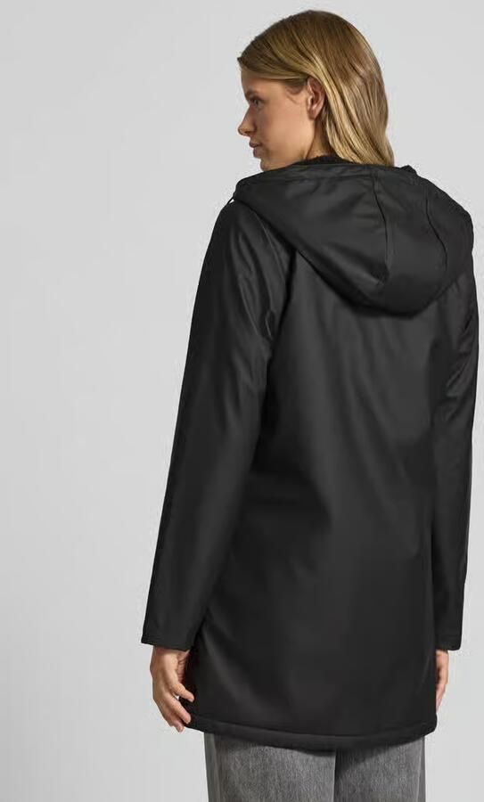 Only Functionele jas ONLSALLY RAINCOAT OTW NOOS met capuchon en voering van teddy-pluche - Foto 5
