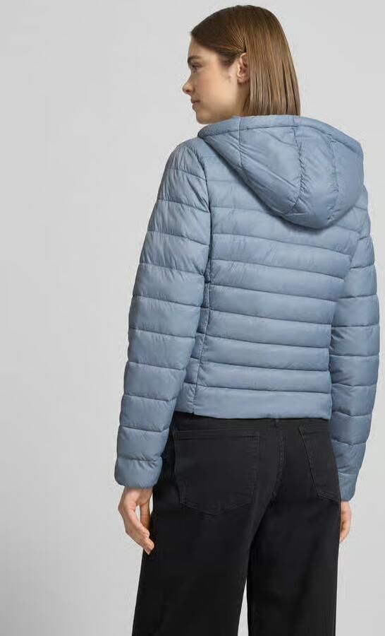 Only Regular fit gewatteerd jack met capuchon model 'TAHIA'