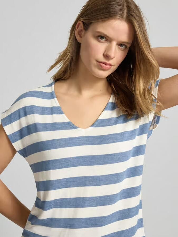 Only Relaxed-fit T-shirt in fijn gebreide viscosemix model 'LIRA LIFE'
