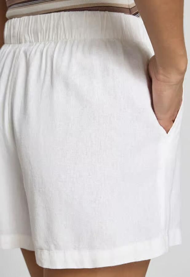 Only relaxed fit bermuda's van mix van viscose en linnen model 'GOA'