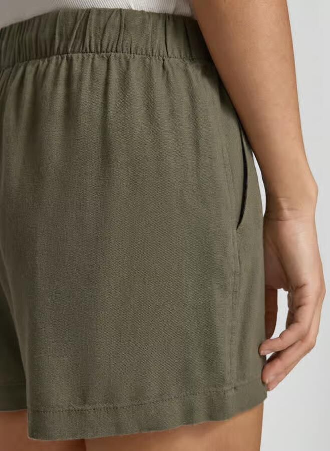 Only relaxed fit bermuda's van mix van viscose en linnen model 'GOA'