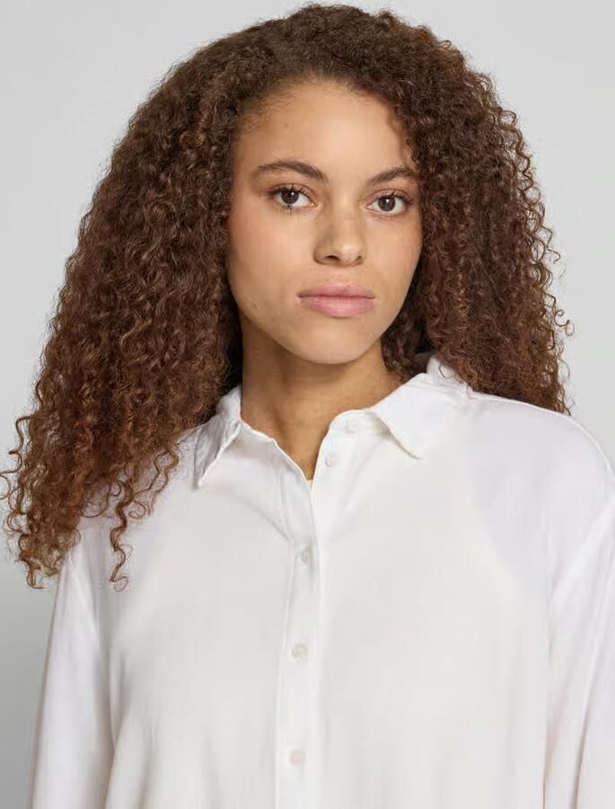 Only relaxed fit linnen blouse met overhemdkraag model 'GOA'