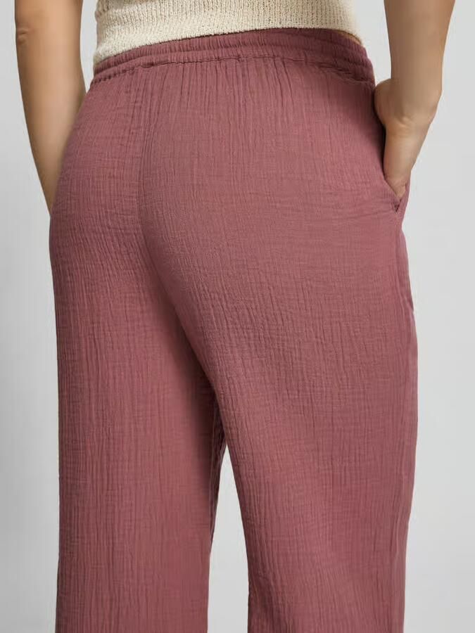 Only relaxed fit wijde broek van biologisch katoen model 'THYRA'