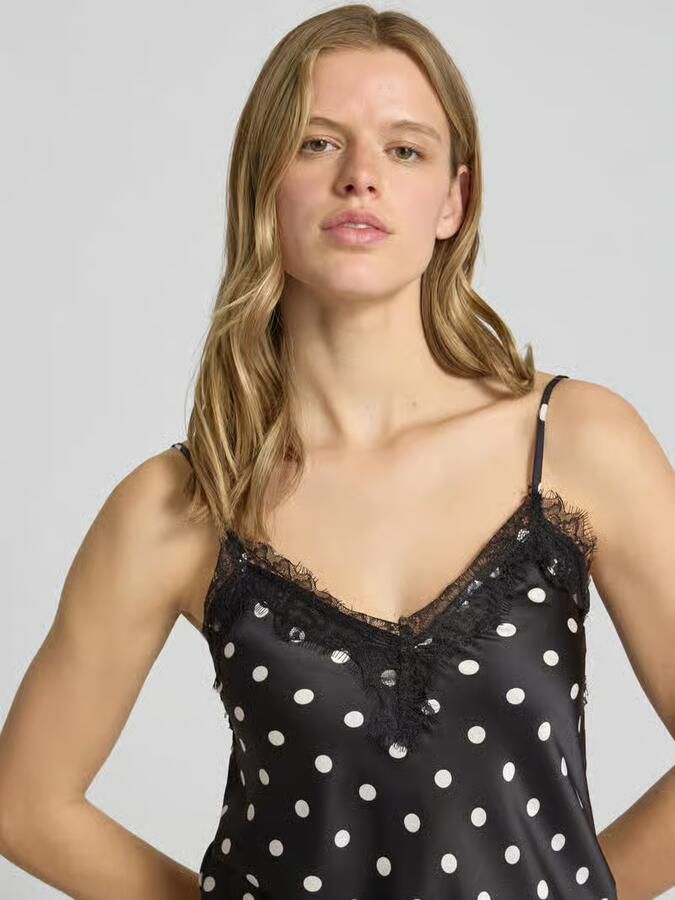 Only slim fit tanktop met asymmetrische romp model 'BELLA'
