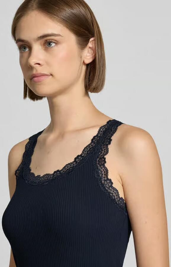 Only Tanktop ONLSARA – Tanktop met kantdetail bij de halslijn regular fit modisch jersey ribstof ronde hals - Foto 6