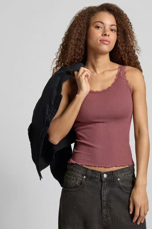 Only slim fit tanktop van mix van biologisch katoen model 'SARA'
