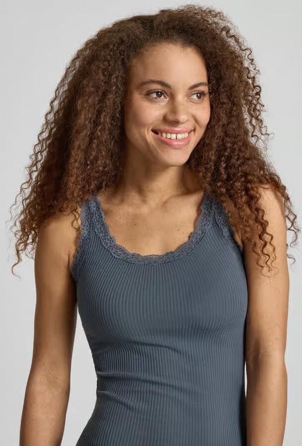 Only slim fit tanktop van mix van biologisch katoen model 'SARA'