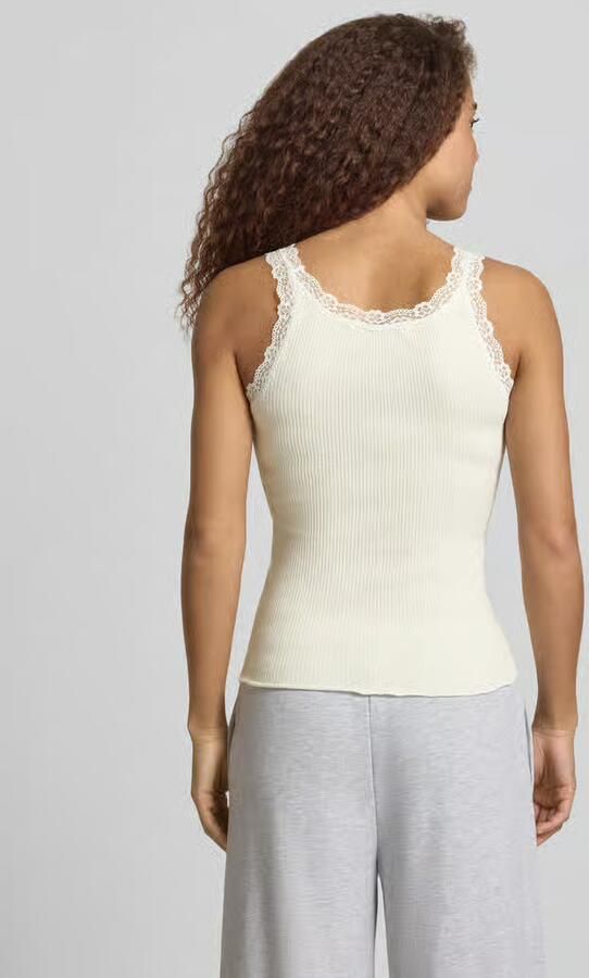 Only Tanktop ONLSARA – Tanktop met kantdetail bij de halslijn regular fit modisch jersey ribstof ronde hals - Foto 14