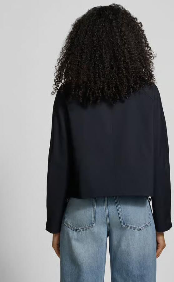 Opus Jack met Opstaande kraag Model 'Halvi'