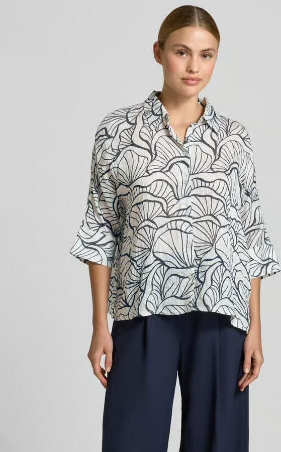 Opus relaxed fit blouse in all-over look model 'Fashell' - Foto 2