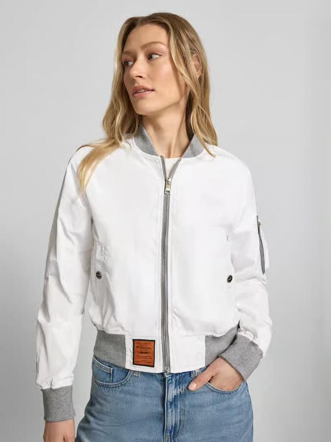 Original Bombers bomberjack met labelpatch en ritszak op de mouwen