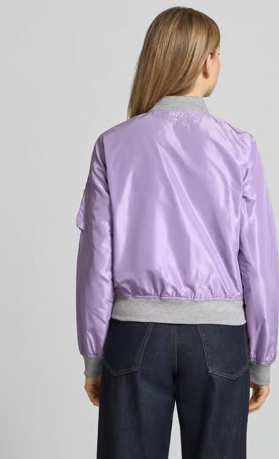 Original Bombers bomberjack met labelpatch en ritszak op de mouwen