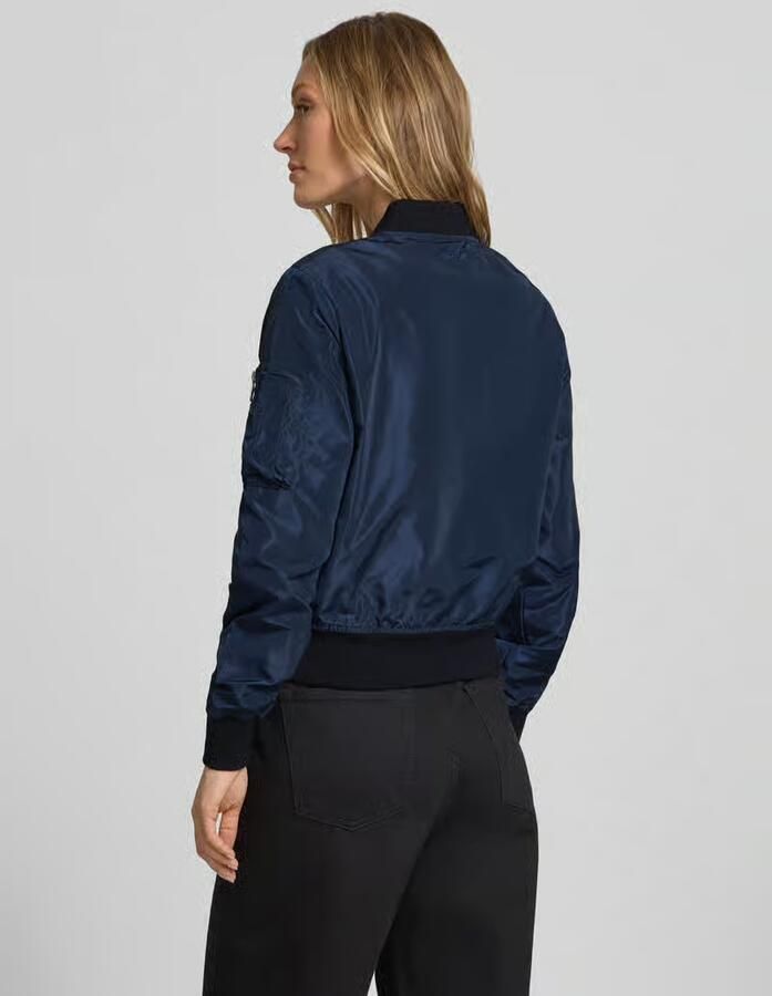 Original Bombers bomberjack met labelpatch en ritszak op de mouwen - Foto 3