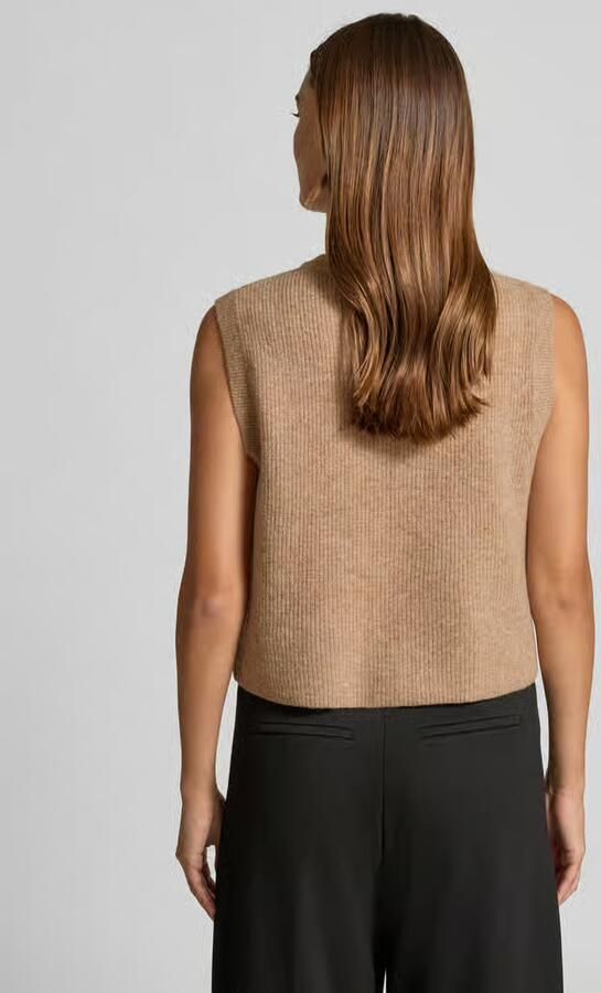 Oui Regular fit mouwloos vest met wol en knoopsluiting