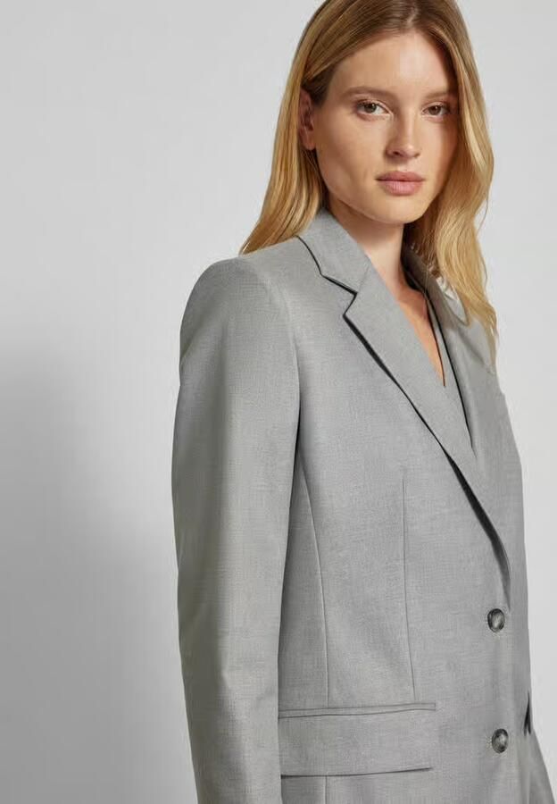 P&C* curated by Anouk Yve Blazer met reverskraag capsulegarderobe