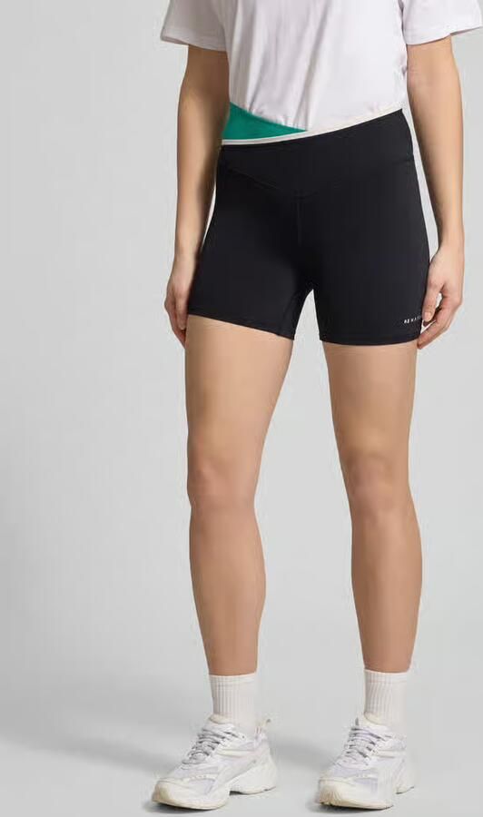 P.E Nation slim fit short met logodetail model 'Status' - Foto 3