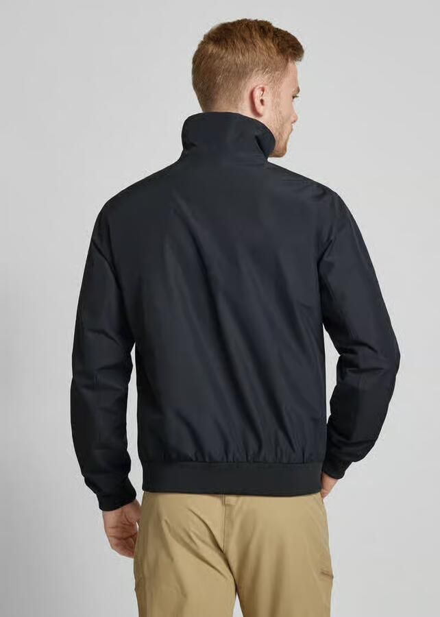 Peak Performance Jack met labelstitching