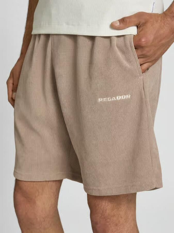 PEGADOR relaxed fit korte broek met structuurpatroon model 'Lagos'