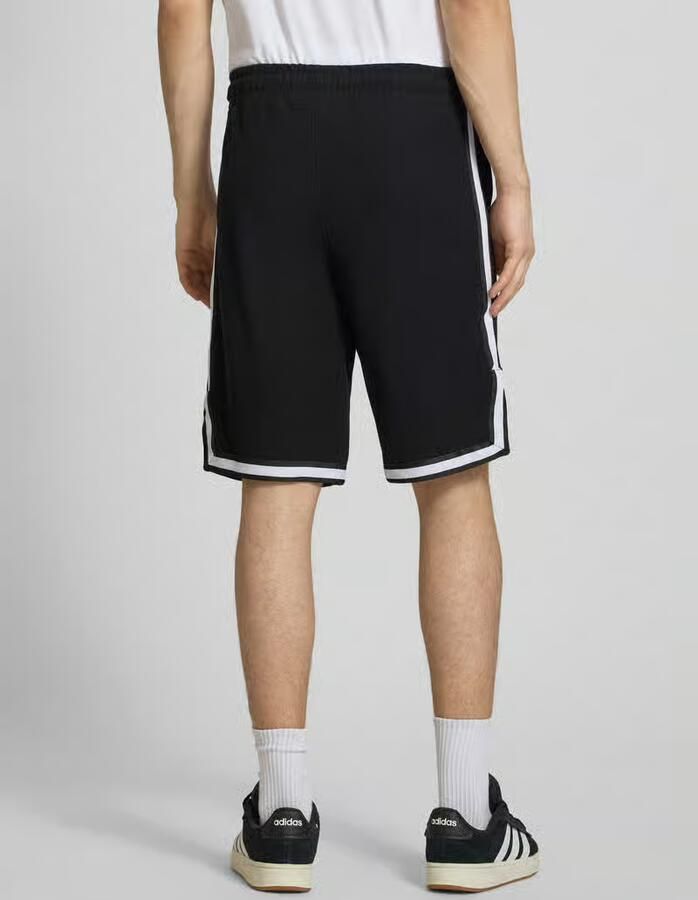 PEGADOR short met logostitching model 'Signar'