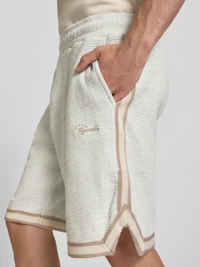 PEGADOR Short met structuurpatroon en labelstitching