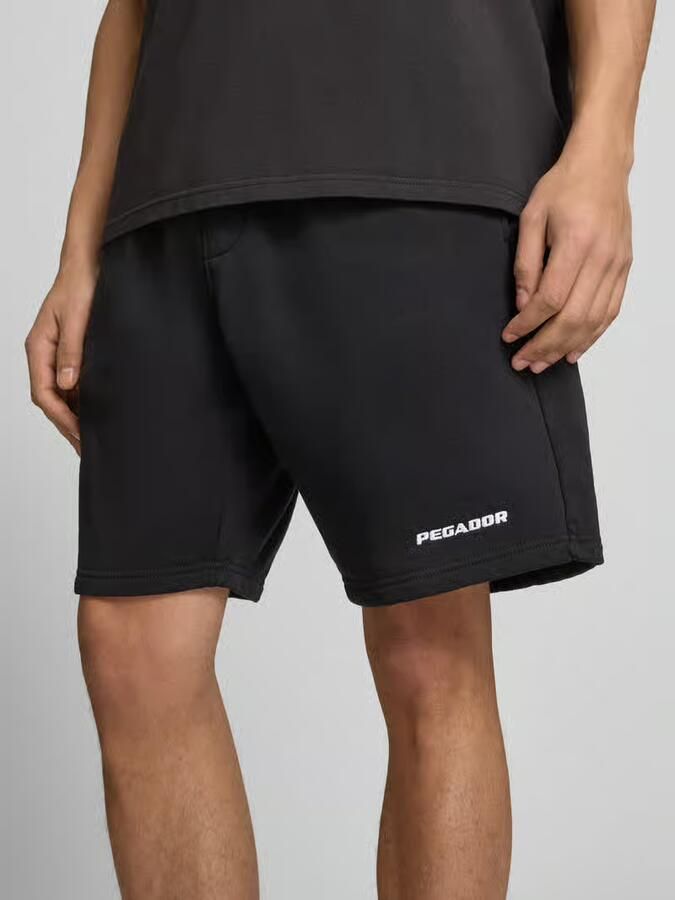 PEGADOR Sweatshorts met elastische band en gestikt logo