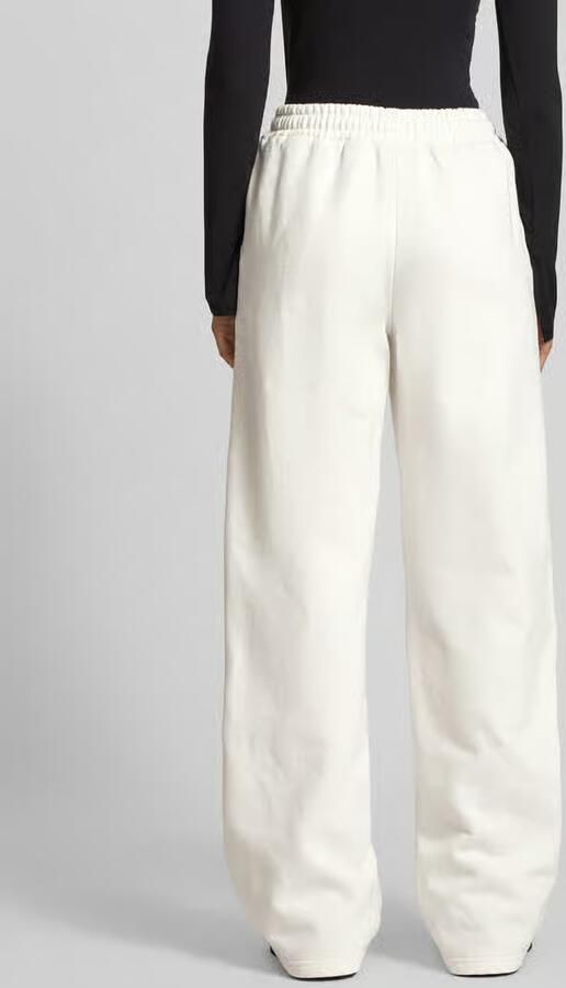 Pegador Wide fit sweatpants met logostitching model 'Anni'