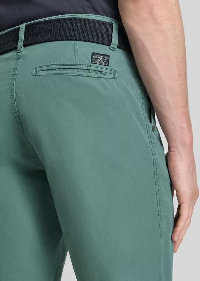 Petrol regular fit chino short met riem en steekzakken